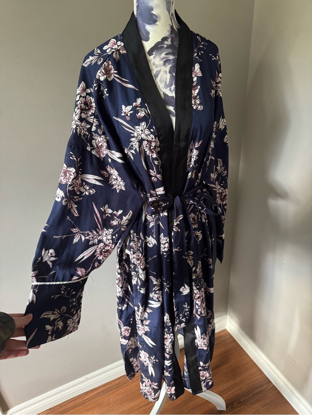Navy Floral Kimono Robe with Black Trim - Picture 3 of 8